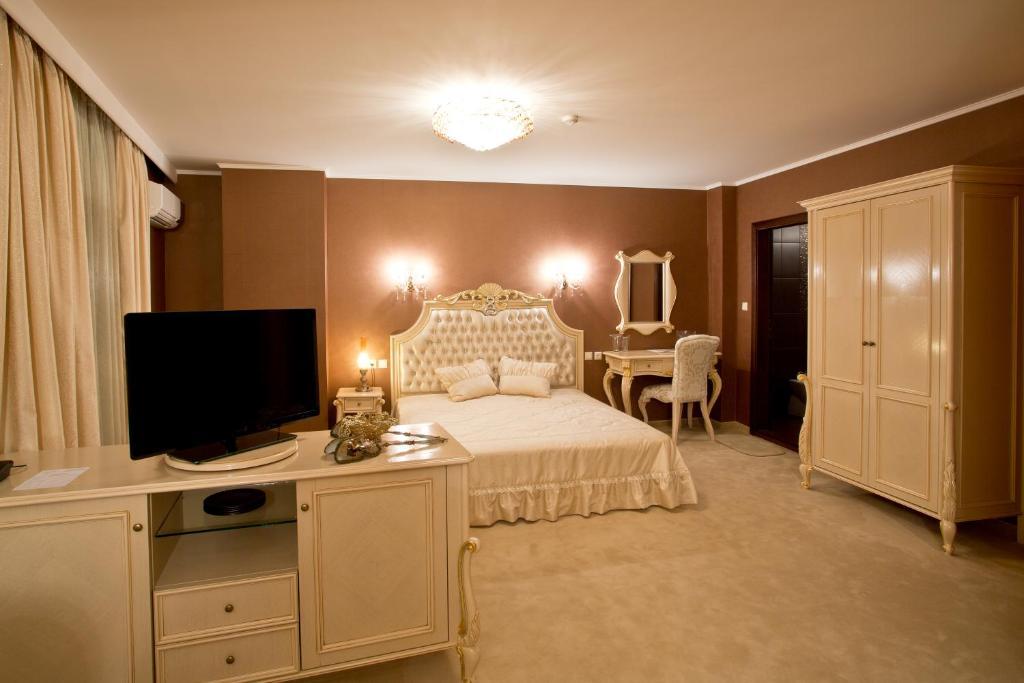 Hotel Diamond Kazanlŭk الغرفة الصورة
