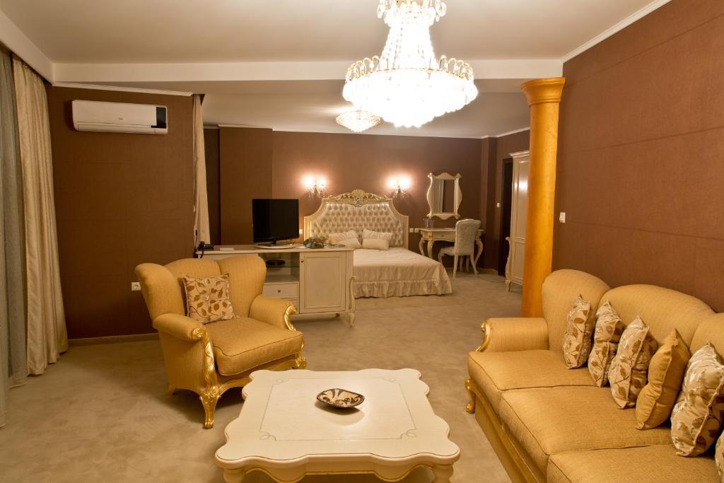 Hotel Diamond Kazanlŭk الغرفة الصورة